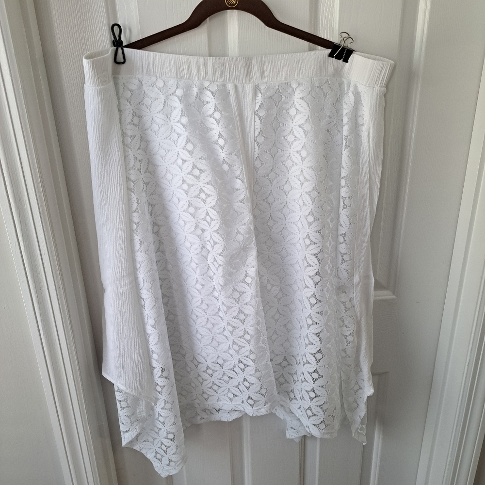Maurices Plus Size 2X white skirt